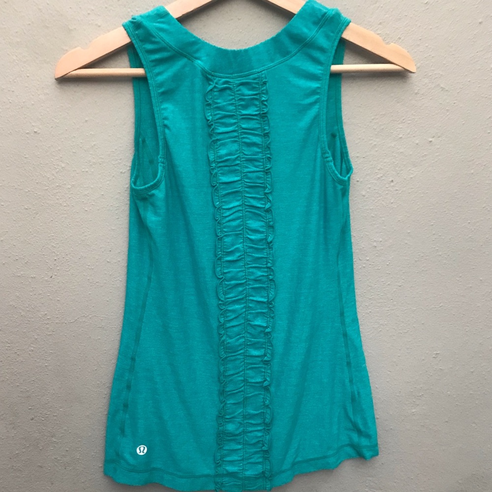 LULULEMON ruffle tank top ADORABLE
